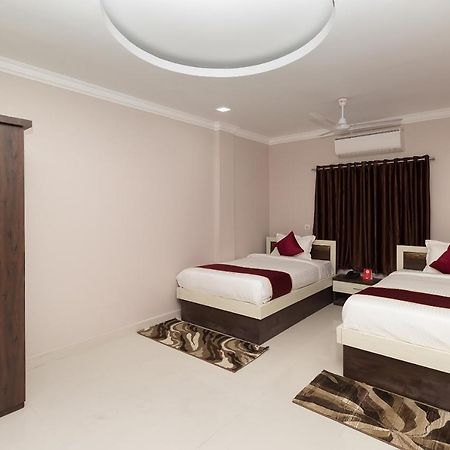 Hotel Aashiyana Kāhārpāra Kültér fotó