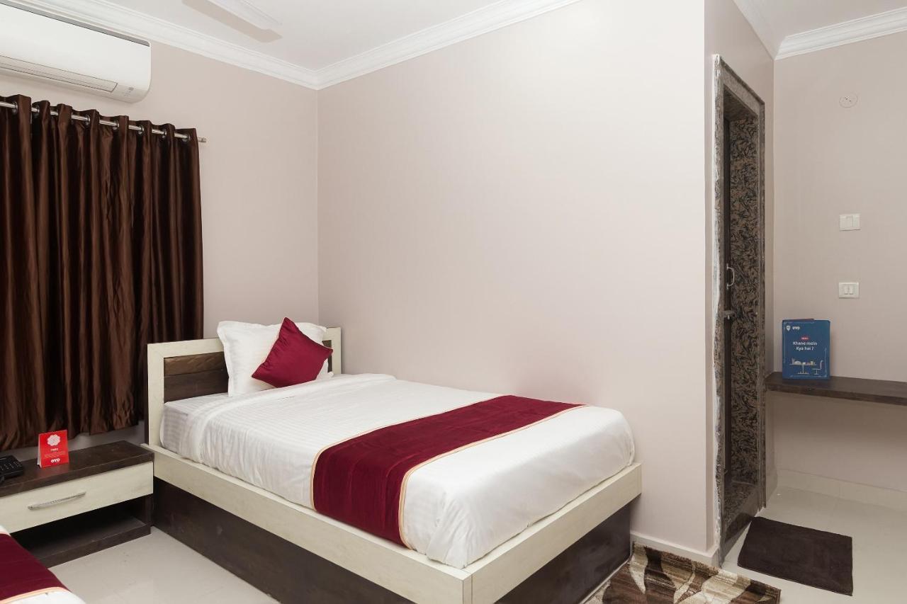 Hotel Aashiyana Kāhārpāra Kültér fotó